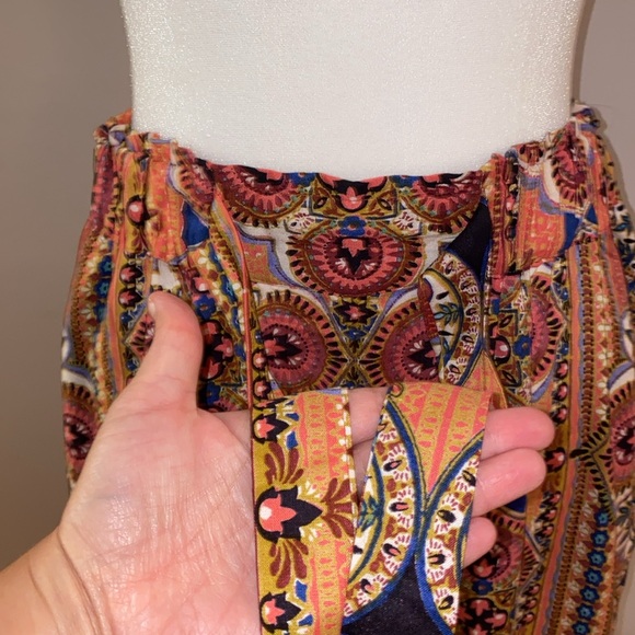 Francesca’s Collection “Blue Rain” Cropped Wide Leg Pant - Picture 4 of 16